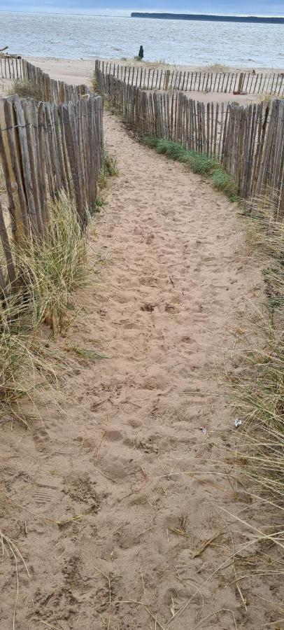 Beach Walk Apartment ブローティ・フェリー エクステリア 写真